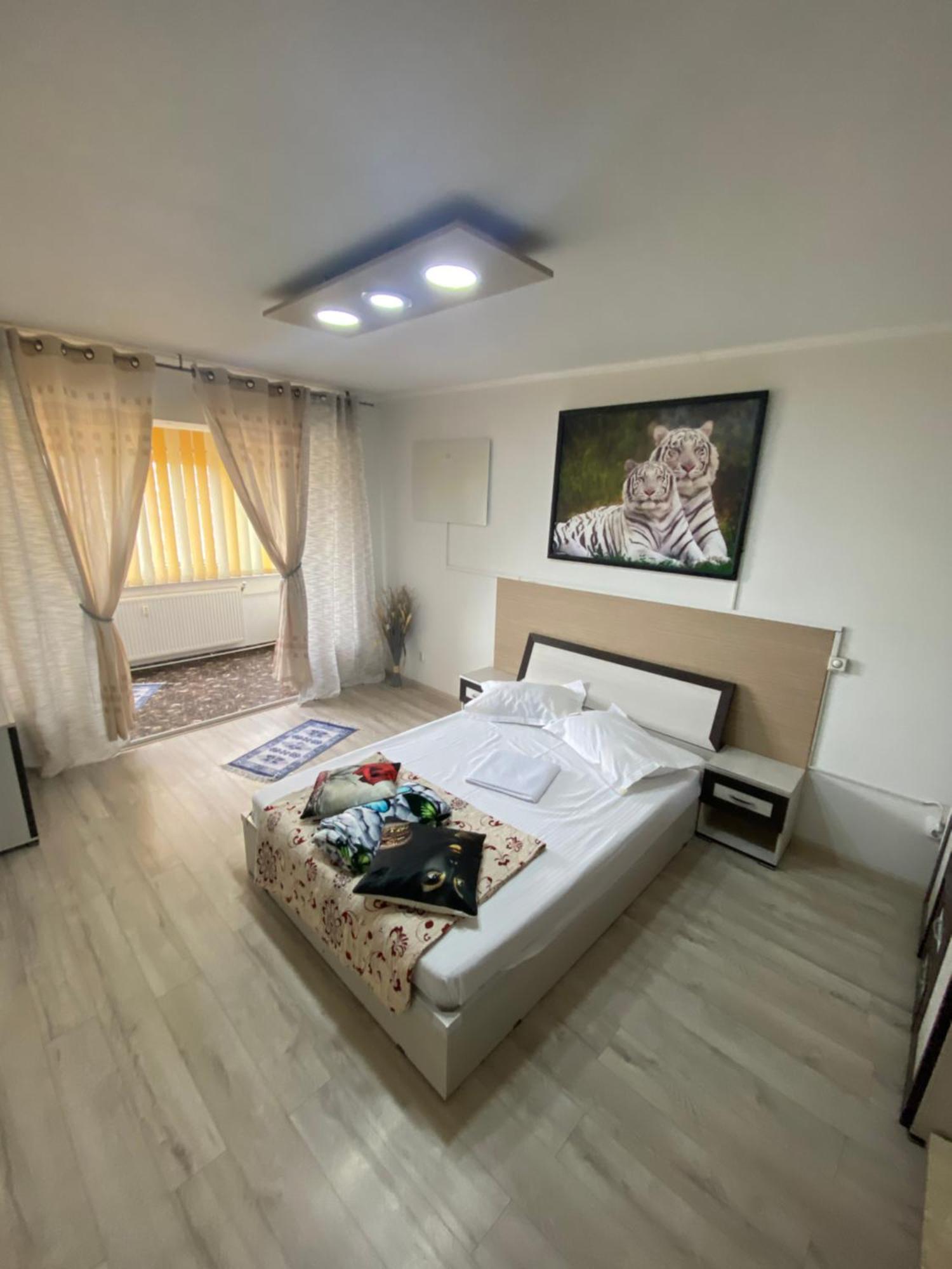 Apartment Darvys Galaţi Екстериор снимка