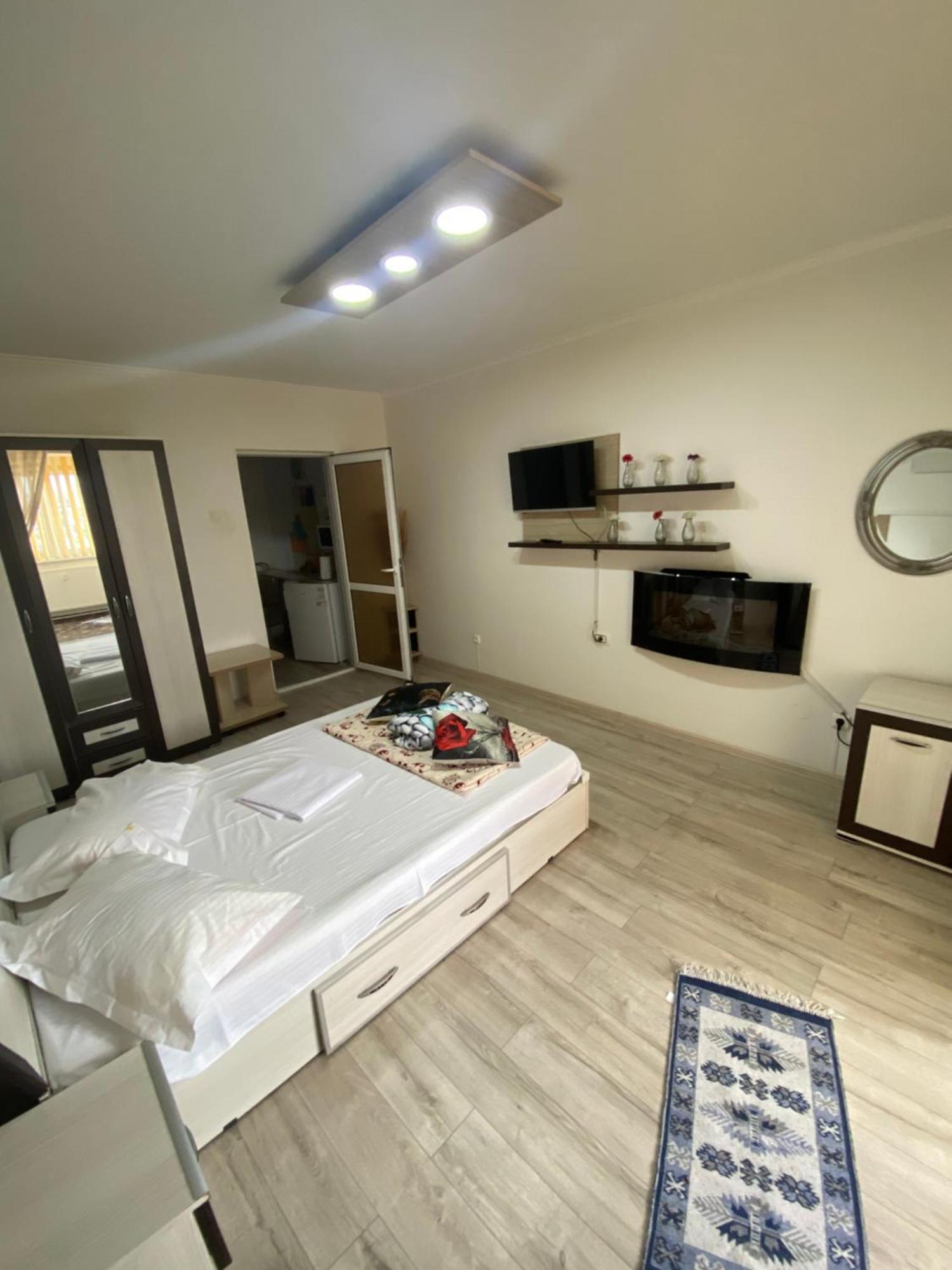 Apartment Darvys Galaţi Екстериор снимка